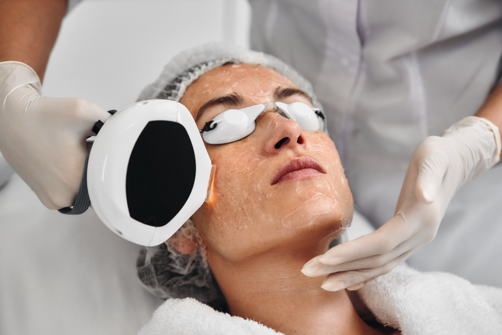 woman-receives-ipl-therapy-beauty-salon-high-quality-photo (2).jpg woman-receives-ipl-therapy-beauty-salon-high-quality-photo (2).jpg